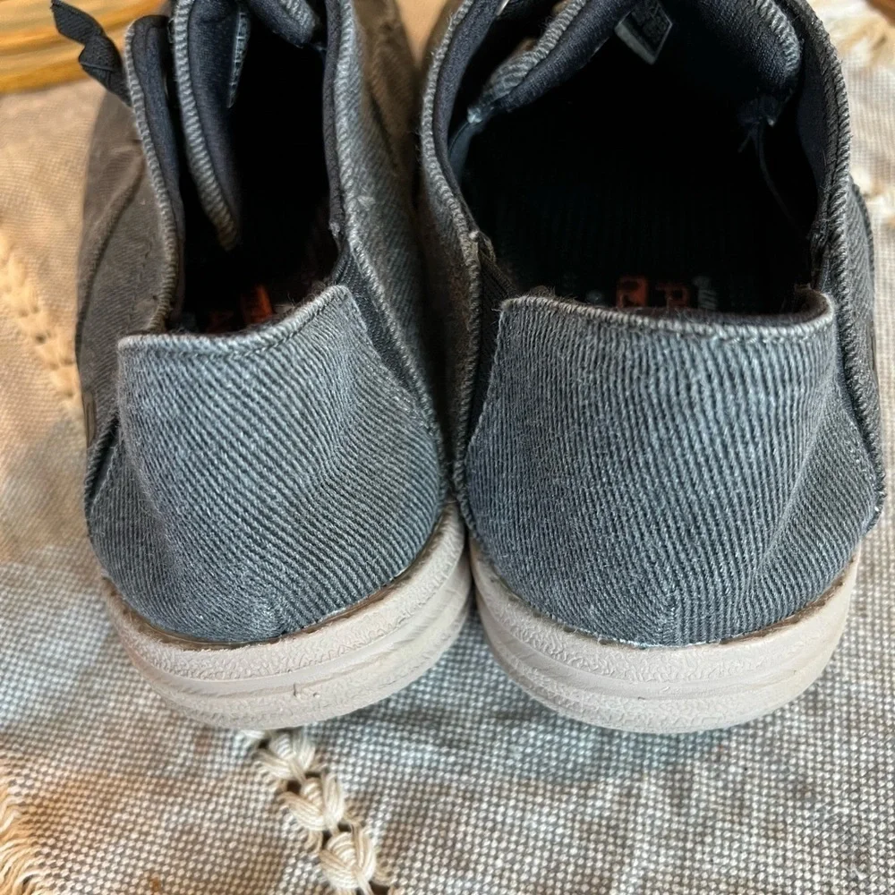 Skechers Men's gray/brown Casual Shoes, size 9, memory foam, air cooled, EUC